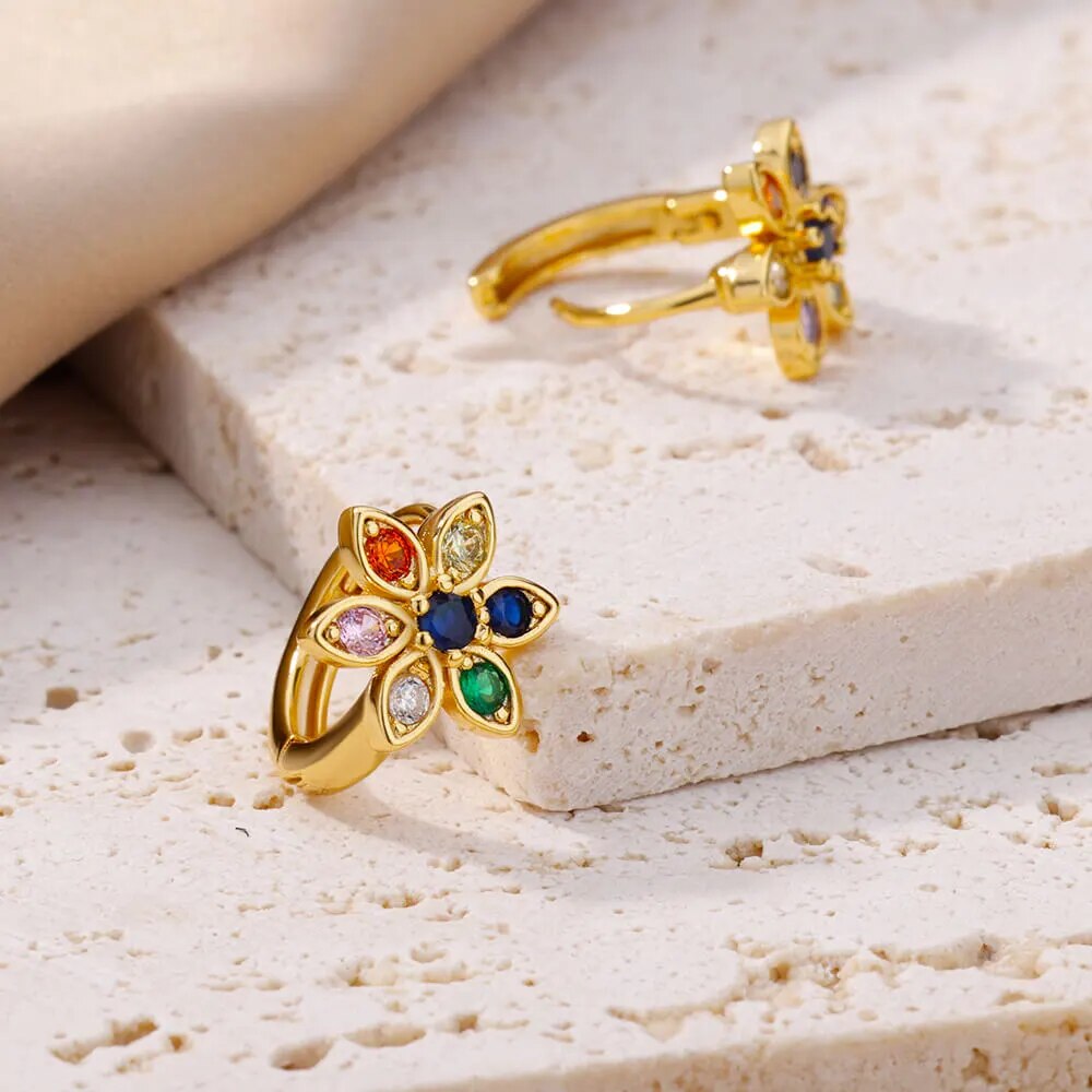 Hiest Hilary Earrings - Gold
