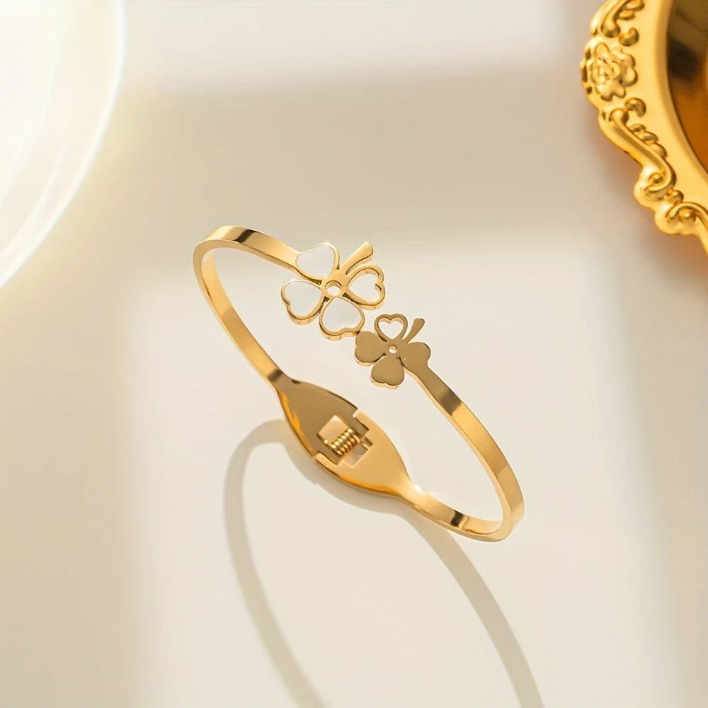 Flower Bloom Clover Silver Bracelet