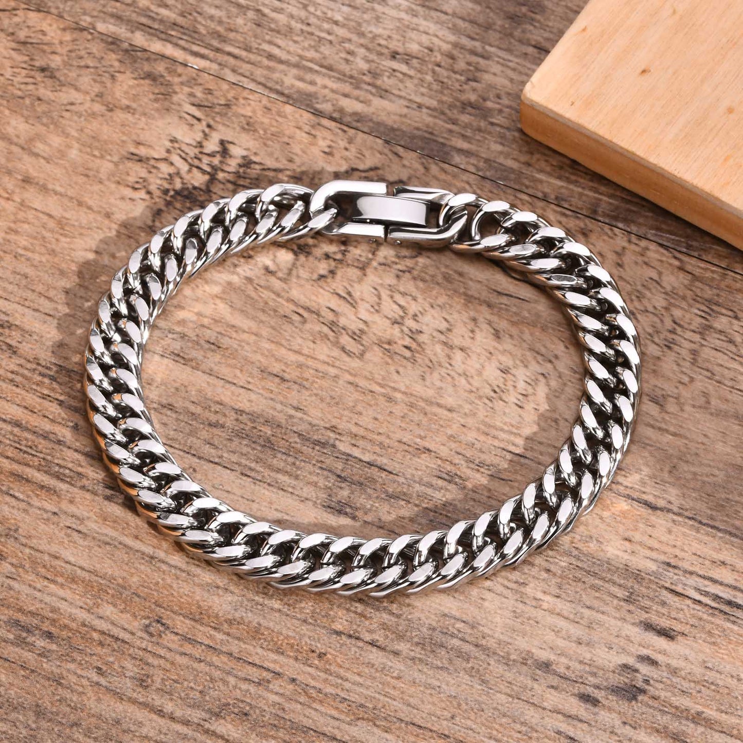 Wolf Men's 8mm Cuban Stainless Steel Bracelet - Silver