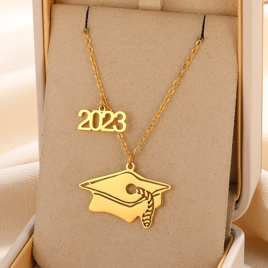 Graduation Hat Pendant 2023 - Gold