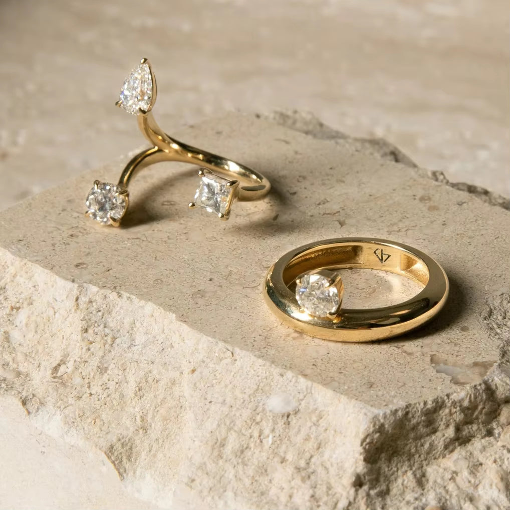 Muse Mini Round Diamond Ring - Gold