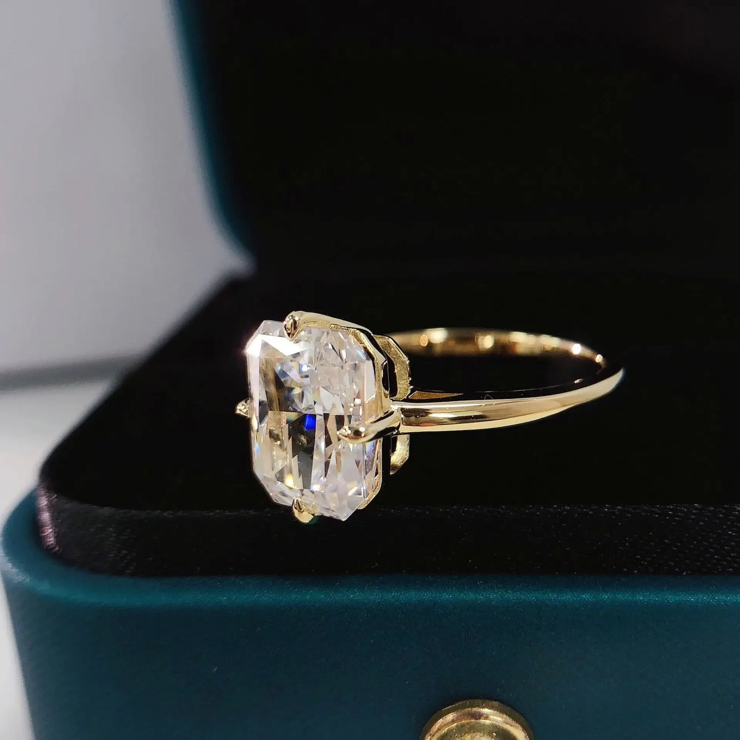 4.05 Carat Laboratory-Grown Diamond Platinum Cut Ring in 18K Gold