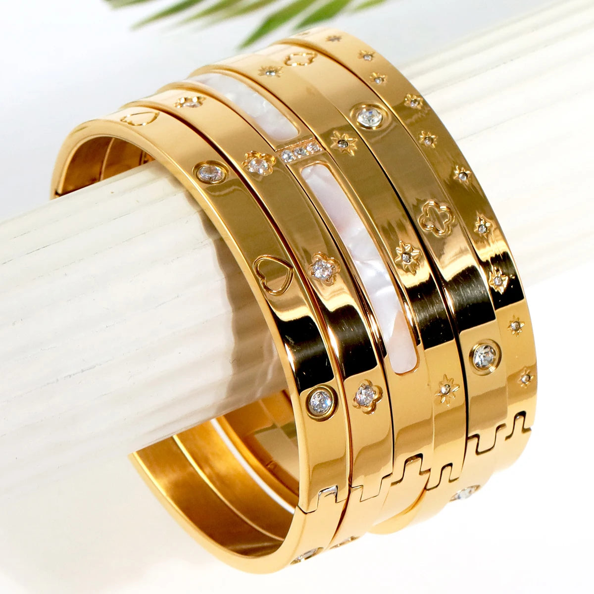 Calla 4C Golden Bracelet