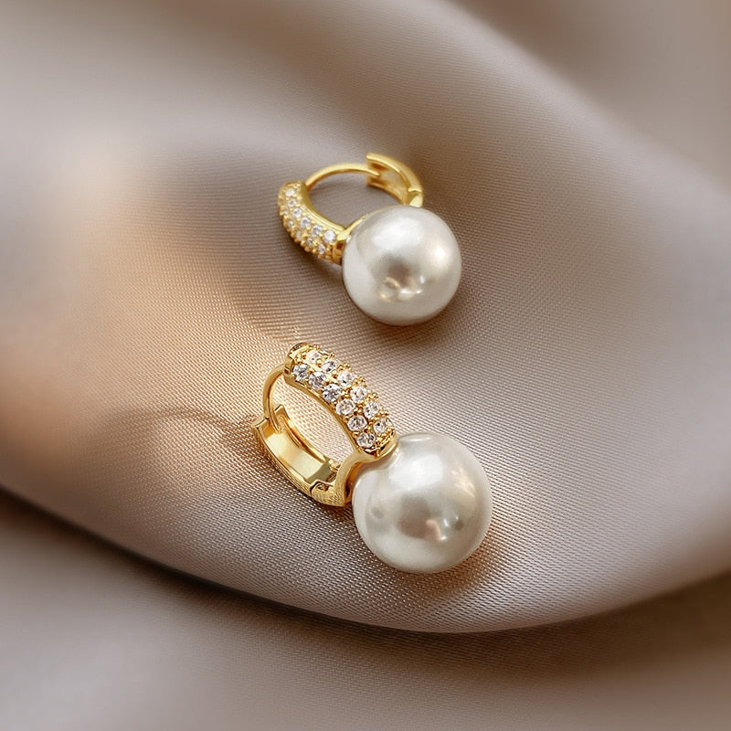 French Pearl Dangle Earring - U-Shape